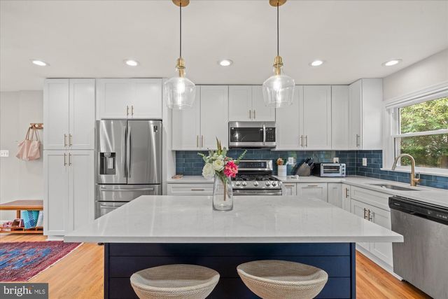 5602 ASHFIELD RD, Alexandria, VA 22315