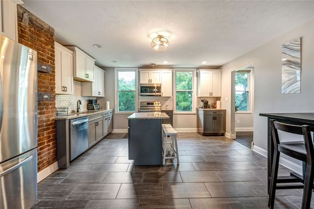 1112 Brabec St A, Troy Hill, PA 15212