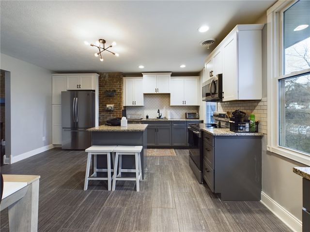 1112 Brabec St A, Troy Hill, PA 15212