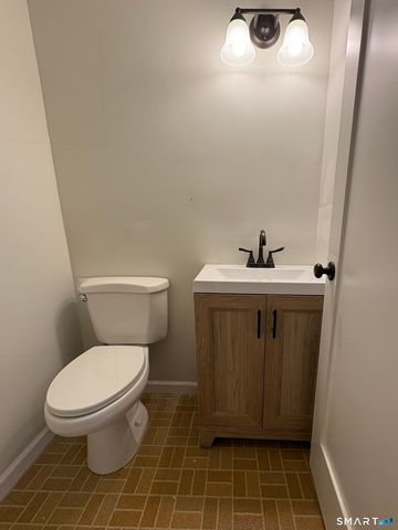 17 Sylvan Avenue, Meriden, CT 06451