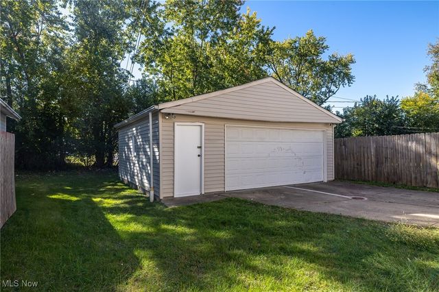 20006 Mountville Drive, Maple Heights, OH 44137