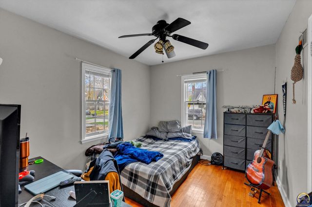 3030 SW Clark CT, Topeka, KS 66604