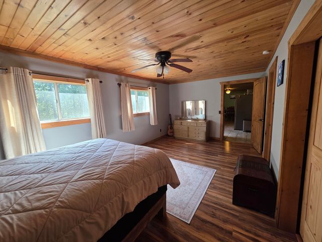 17511 Adair Lane Lane, Houston, MO 65483