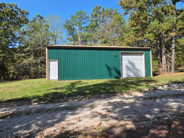 17511 Adair Lane Lane, Houston, MO 65483