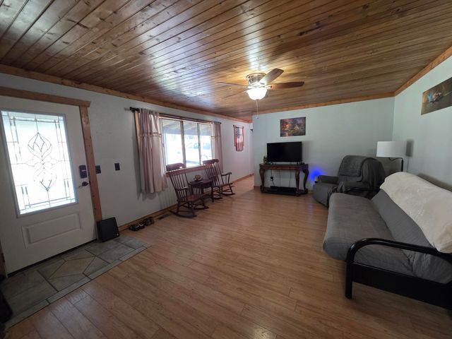 17511 Adair Lane Lane, Houston, MO 65483