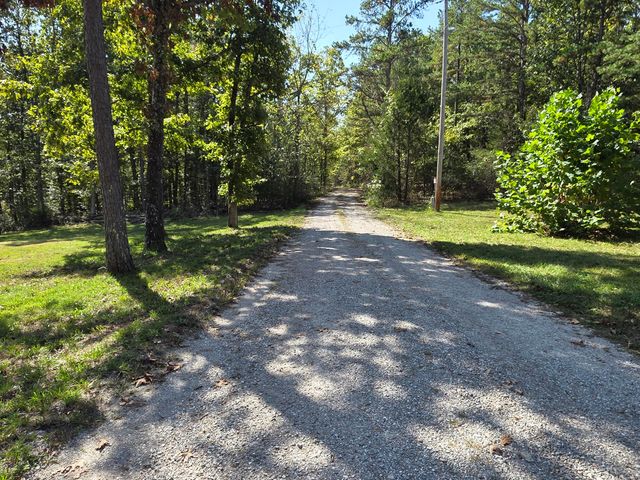 17511 Adair Lane Lane, Houston, MO 65483