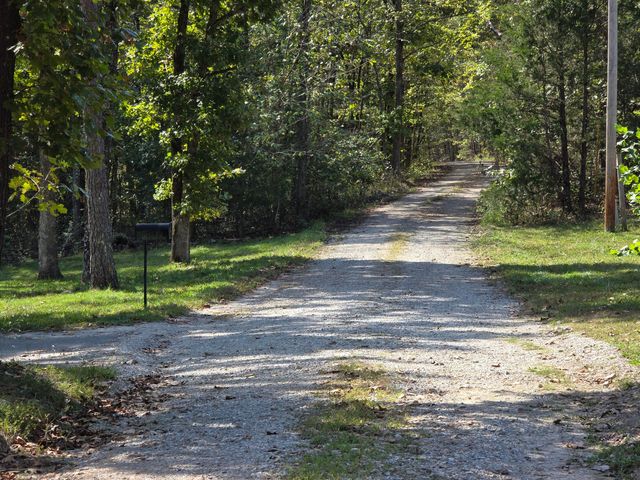 17511 Adair Lane Lane, Houston, MO 65483