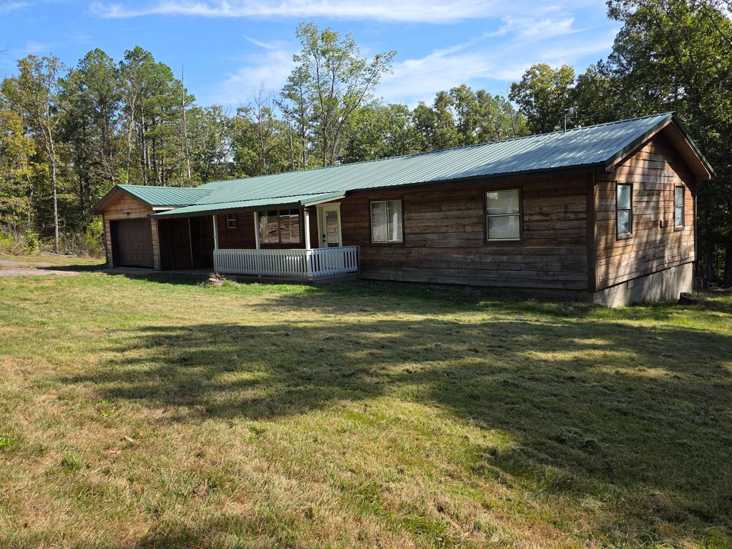 17511 Adair Lane Lane, Houston, MO 65483