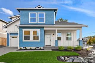 17 Beargrass Lane NE, Poulsbo, WA 98370