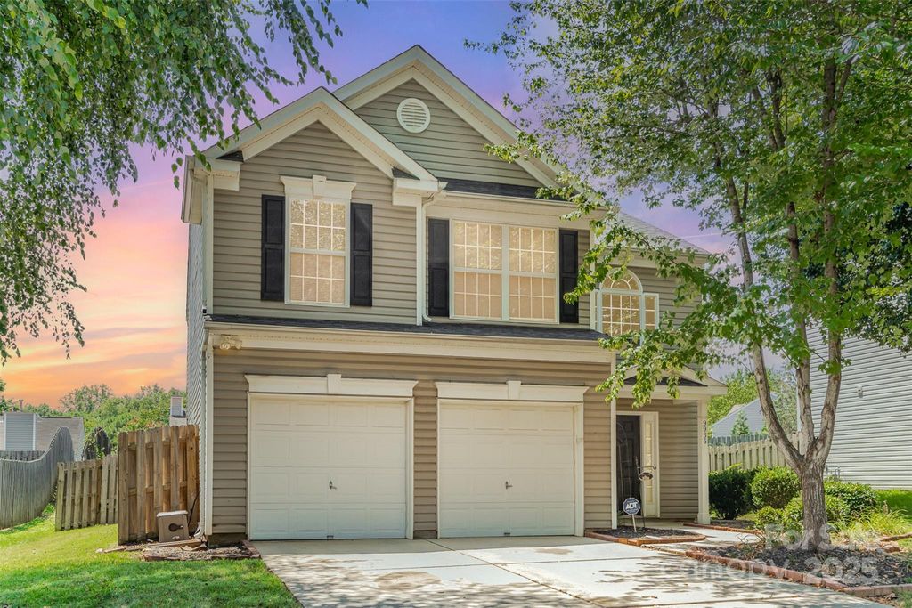 9935 Gray Dove Court, Charlotte, NC 28216