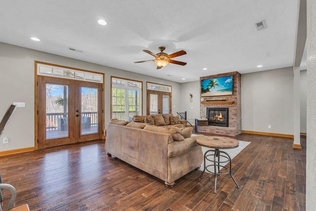 700 Falls Rd, Monterey, TN 38574