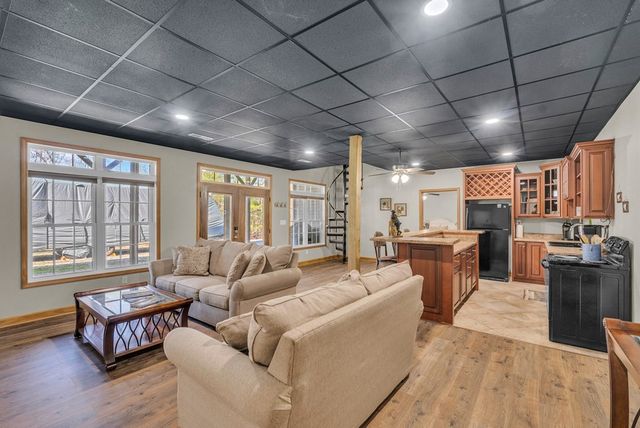 700 Falls Rd, Monterey, TN 38574