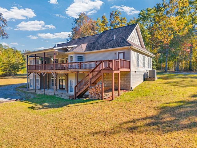 700 Falls Rd, Monterey, TN 38574