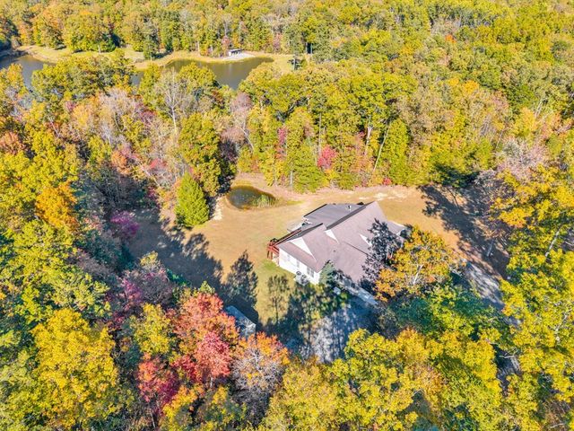 700 Falls Rd, Monterey, TN 38574