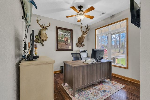 700 Falls Rd, Monterey, TN 38574