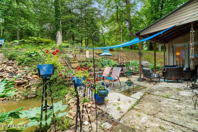 1829 Dutch Valley Rd, Clinton, TN 37716