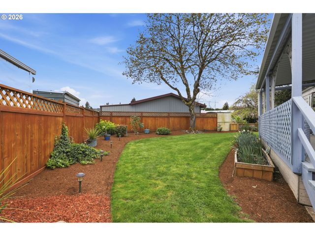 13640 Se HIGHWAY 212 23, Clackamas, OR 97015