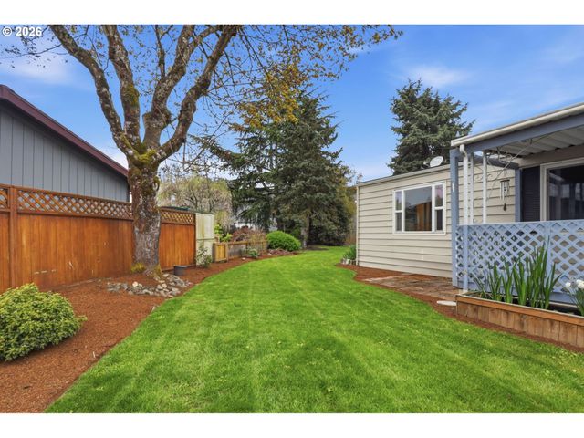 13640 Se HIGHWAY 212 23, Clackamas, OR 97015