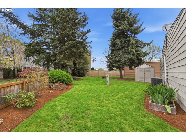 13640 Se HIGHWAY 212 23, Clackamas, OR 97015