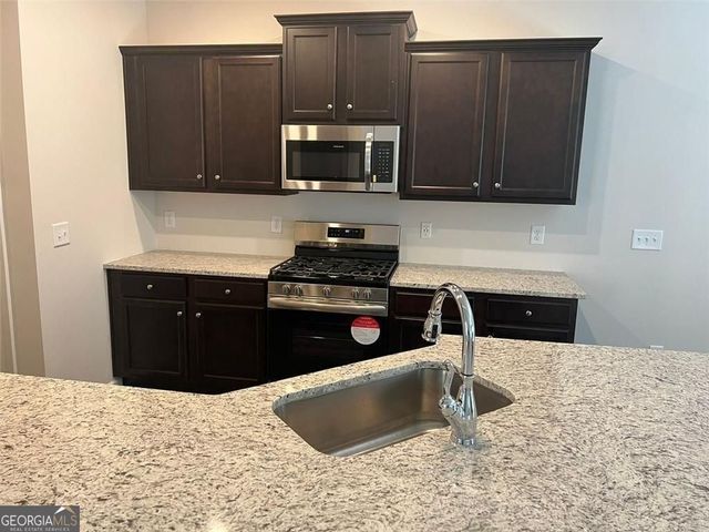 127 Berry Drive, Dawsonville, GA 30534