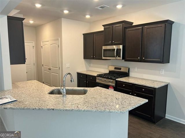 127 Berry Drive, Dawsonville, GA 30534