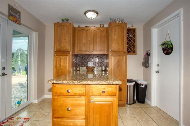 1227 Everest PKWY, Cape Coral, FL 33904