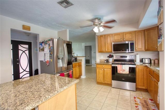 1227 Everest PKWY, Cape Coral, FL 33904