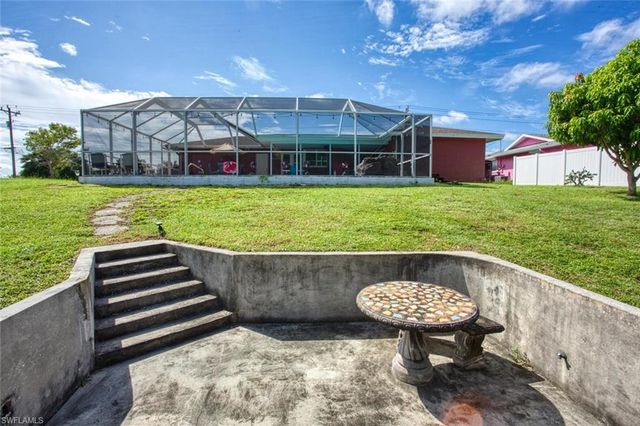 1227 Everest PKWY, Cape Coral, FL 33904