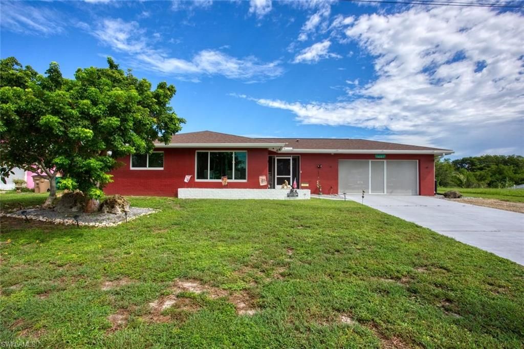 1227 Everest PKWY, Cape Coral, FL 33904