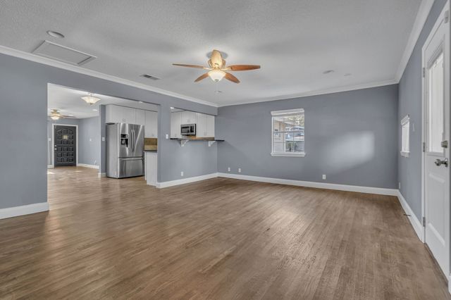 9621 Rustown Drive, Dallas, TX 75228