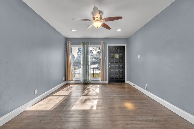 9621 Rustown Drive, Dallas, TX 75228
