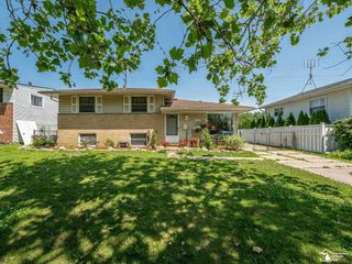 22452 Candace Street, Rockwood, MI 48173