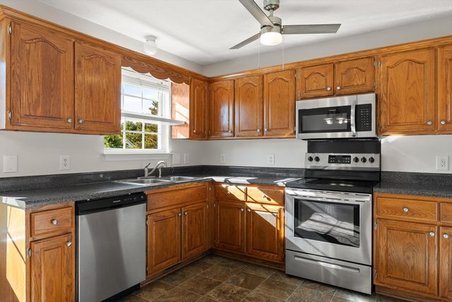 214 Westland St, Portland, TN 37148