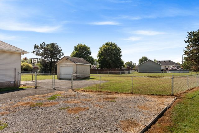214 Westland St, Portland, TN 37148