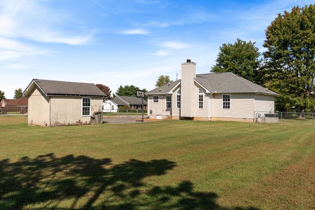 214 Westland St, Portland, TN 37148