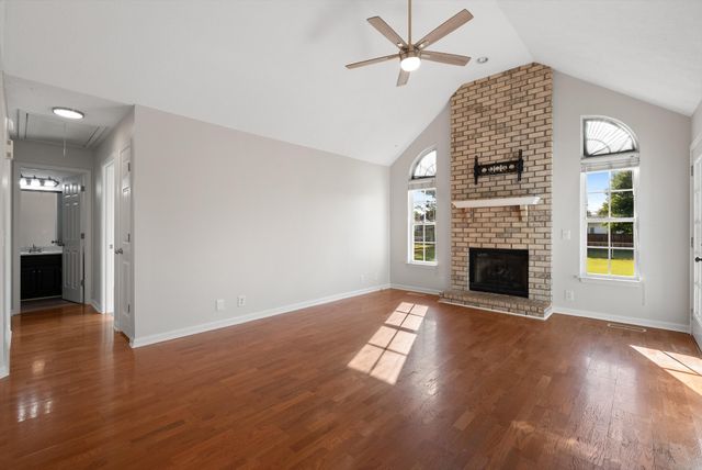 214 Westland St, Portland, TN 37148