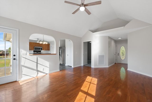 214 Westland St, Portland, TN 37148