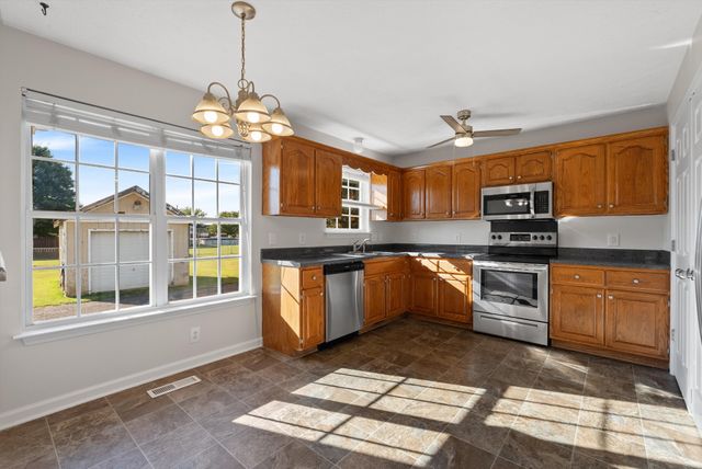 214 Westland St, Portland, TN 37148