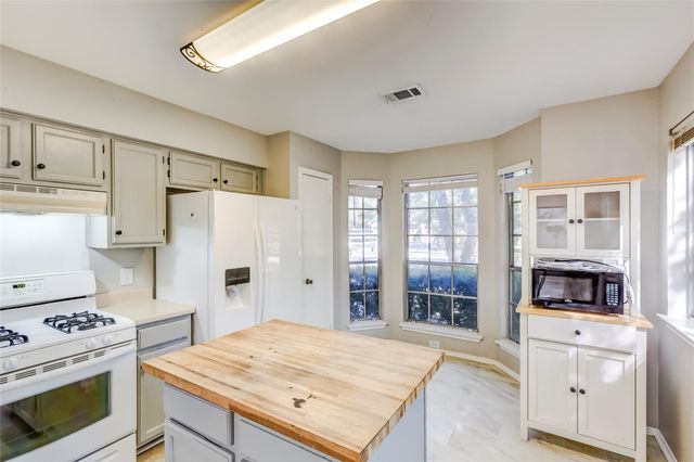 6415 Jennings DR, Austin, TX 78727
