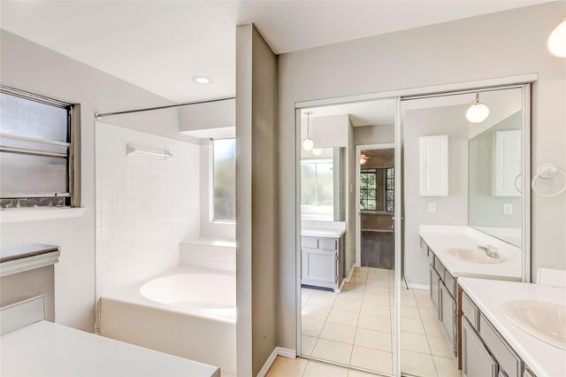 6415 Jennings DR, Austin, TX 78727