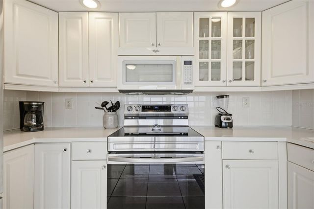 6322 PALMA DEL MAR BOULEVARD S 606, St Petersburg, FL 33715