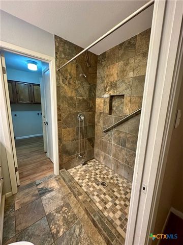 310 Vollentine Street, Yoakum, TX 77995