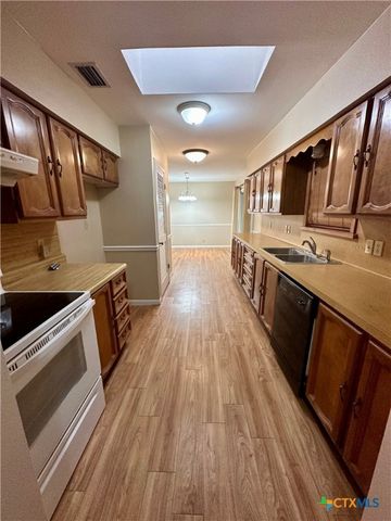 310 Vollentine Street, Yoakum, TX 77995