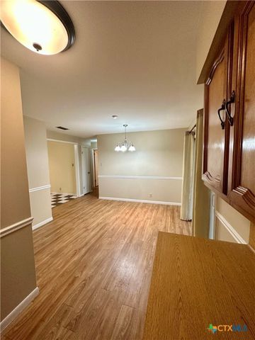 310 Vollentine Street, Yoakum, TX 77995