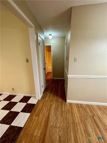 310 Vollentine Street, Yoakum, TX 77995