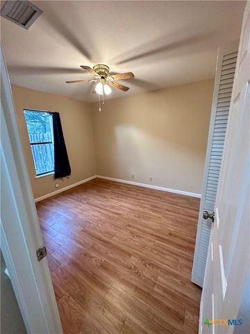 310 Vollentine Street, Yoakum, TX 77995