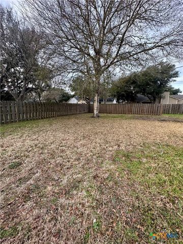 310 Vollentine Street, Yoakum, TX 77995