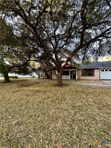 310 Vollentine Street, Yoakum, TX 77995