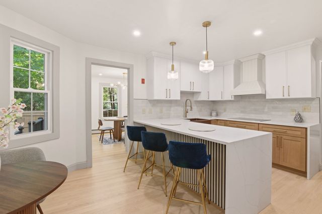 1262 Randolph Ave, Milton, MA 02186