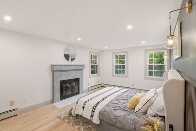 1262 Randolph Ave, Milton, MA 02186